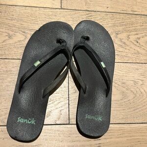 Sanuk Women’s Flip Flops